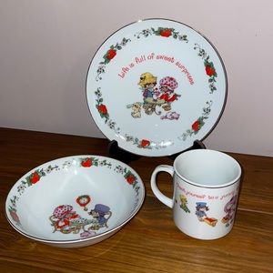 RARE Vintage 1980’s Strawberry Shortcake Porcelain dish set